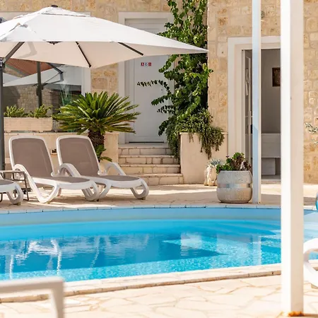 5 Unique Luxury Feriatum Lissa By Interhome Villa Ždrelac