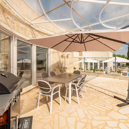 5 Unique Luxury Feriatum Lissa By Interhome Villa