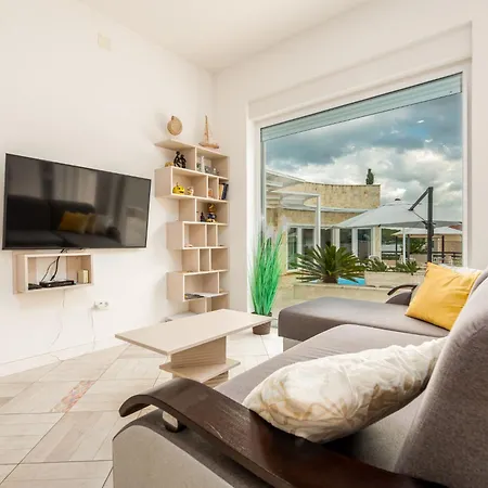 5 Unique Luxury Feriatum Lissa By Interhome Villa