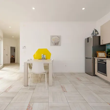 Villa 5 Unique Luxury Feriatum Lissa By Interhome Ždrelac