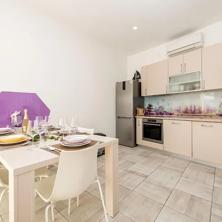 5 Unique Luxury Feriatum Lissa By Interhome * Ždrelac