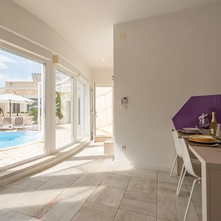 Villa 5 Unique Luxury Feriatum Lissa By Interhome Ždrelac