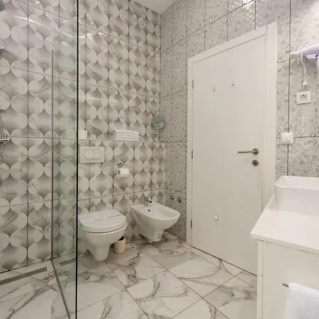 5 Unique Luxury Feriatum Lissa By Interhome * Ždrelac