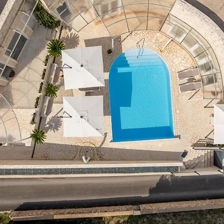 5 Unique Luxury Feriatum Lissa By Interhome Villa *